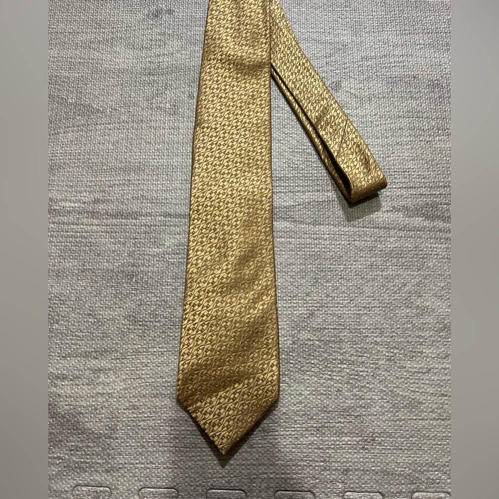 Material London Tie